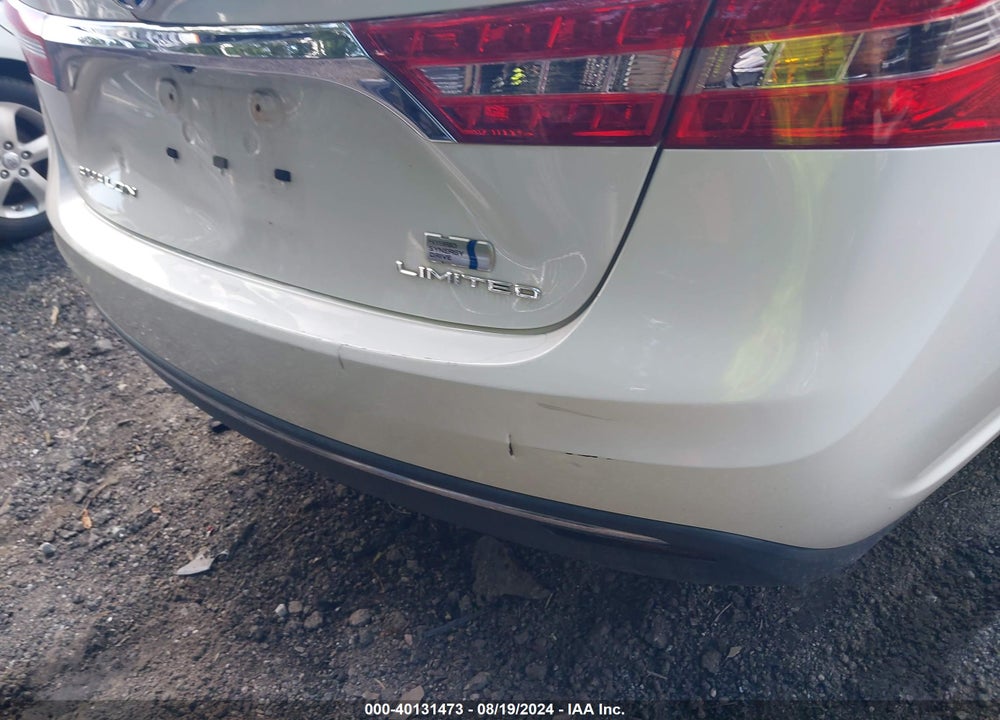 2018 TOYOTA AVALON HYBRID LIMITED VIN: 4T1BD1EBXJU063545