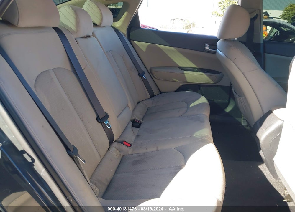 2016 KIA OPTIMA LX VIN: KNAGT4L30G5079716