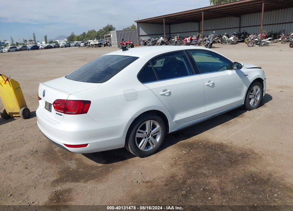 2014 VOLKSWAGEN JETTA HYBRID SEL VIN: 3VW637AJ1EM232013