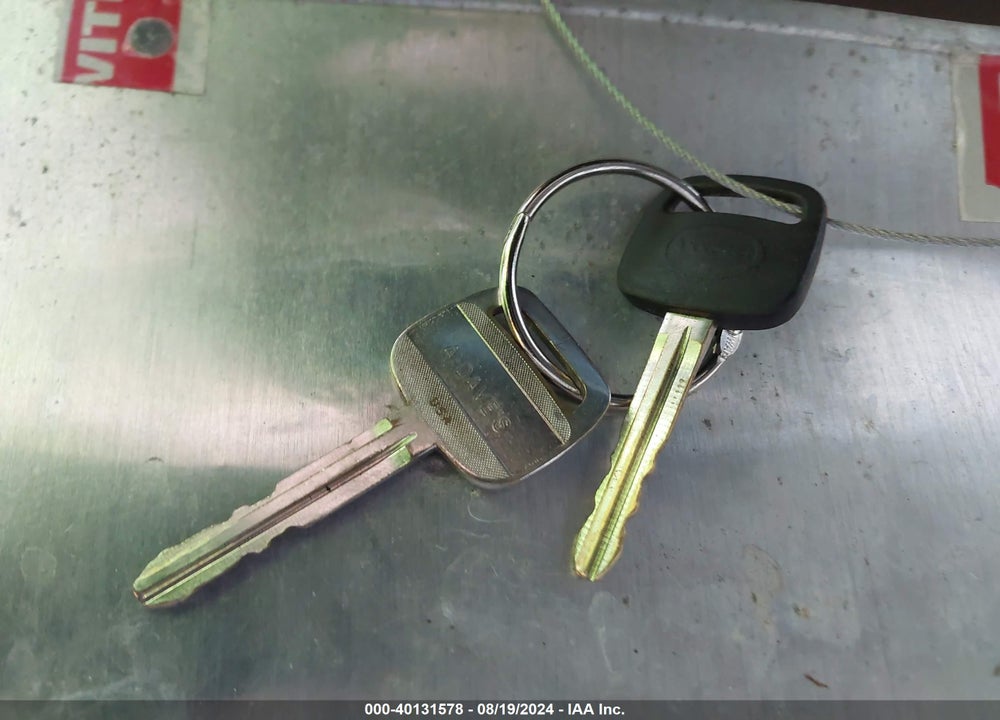 2001 TOYOTA SIENNA LE VIN: 4T3ZF13C71U353043