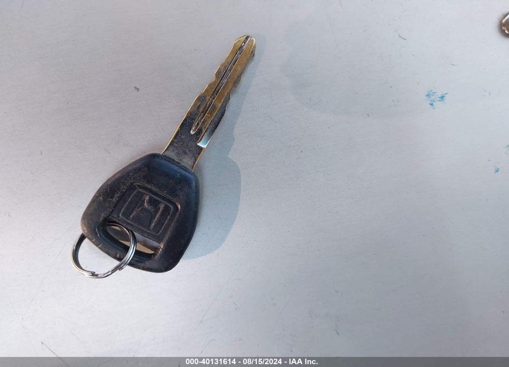 2001 HONDA ACCORD 2.3 LX VIN: 3HGCG66561G710422