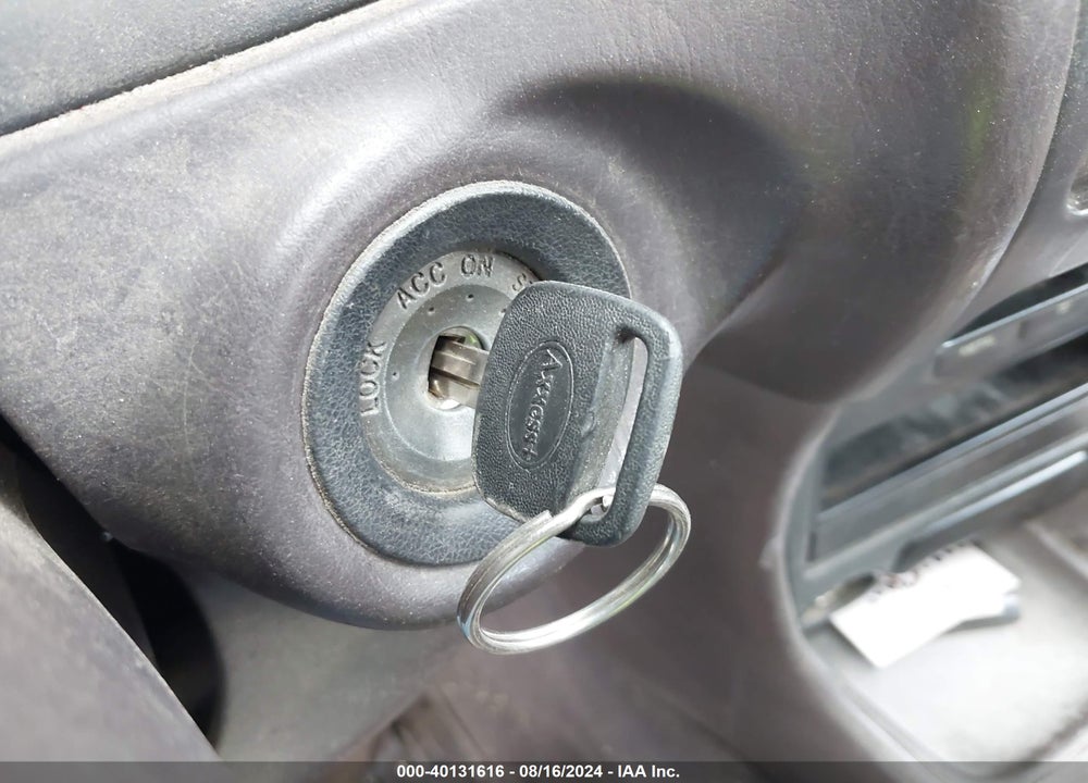 1993 TOYOTA COROLLA LE VIN: JT2AE00E3P0016505
