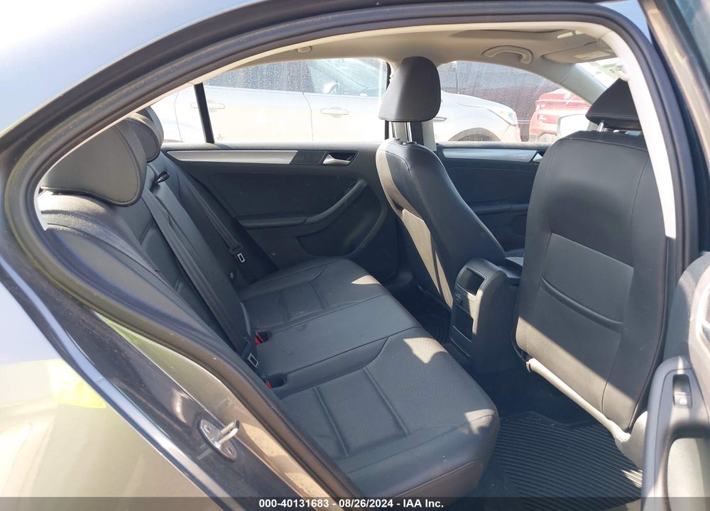 2017 VOLKSWAGEN JETTA 1.4T SE VIN: 3VWDB7AJ0HM414400