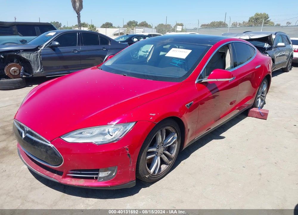 2013 TESLA MODEL S VIN: 5YJSA1AG2DFP11066
