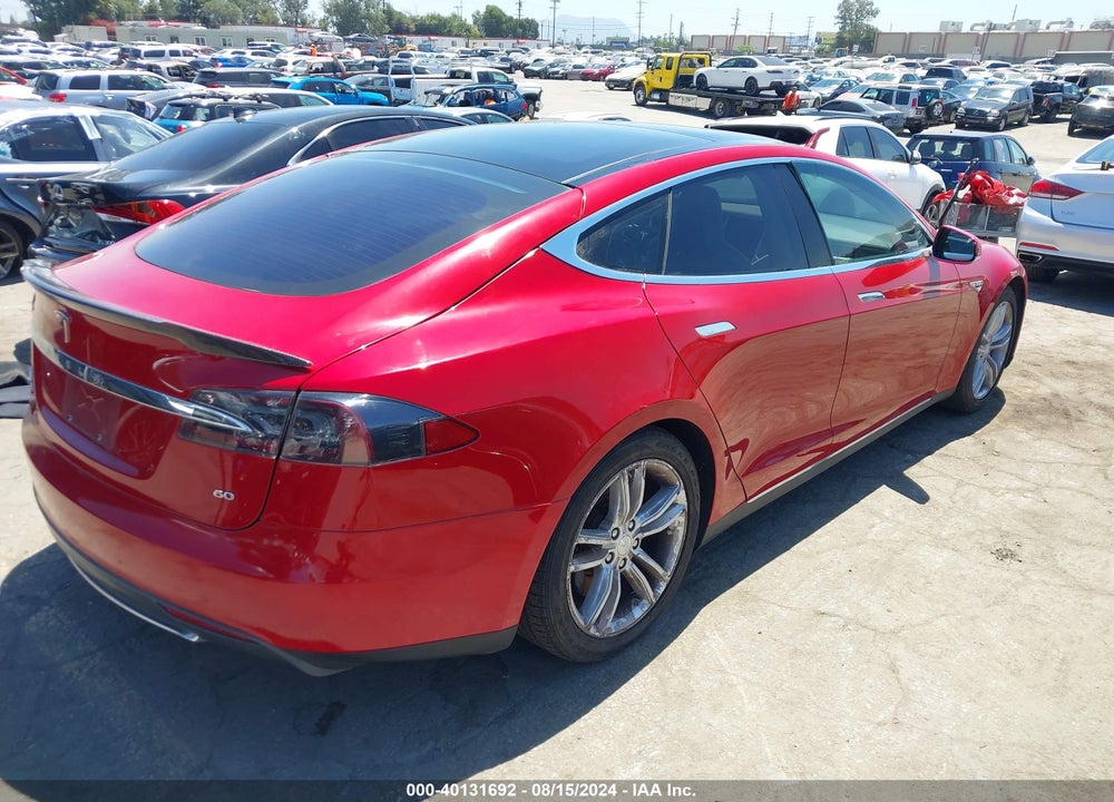 2013 TESLA MODEL S VIN: 5YJSA1AG2DFP11066
