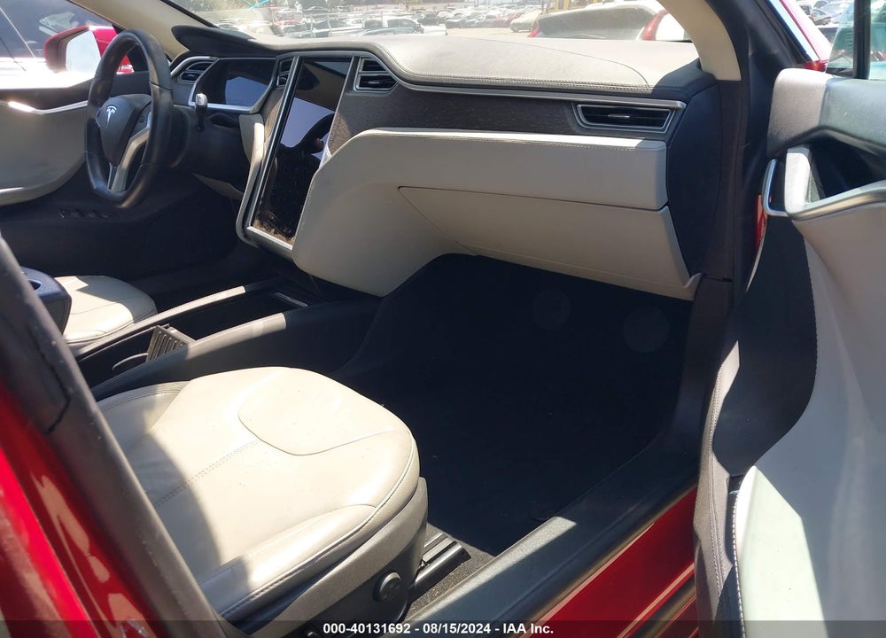 2013 TESLA MODEL S VIN: 5YJSA1AG2DFP11066