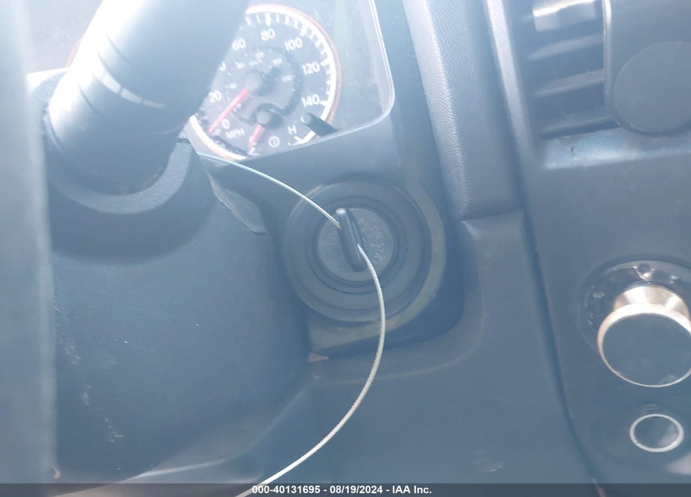 2011 NISSAN TITAN SV VIN: 1N6BA0ED9BN323807