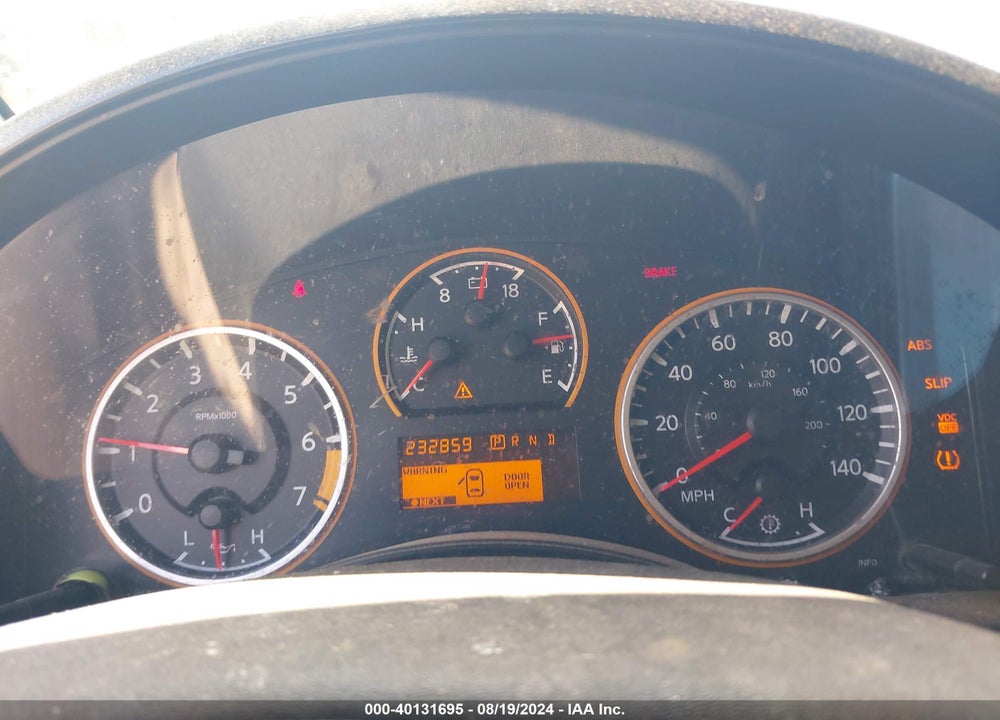 2011 NISSAN TITAN SV VIN: 1N6BA0ED9BN323807
