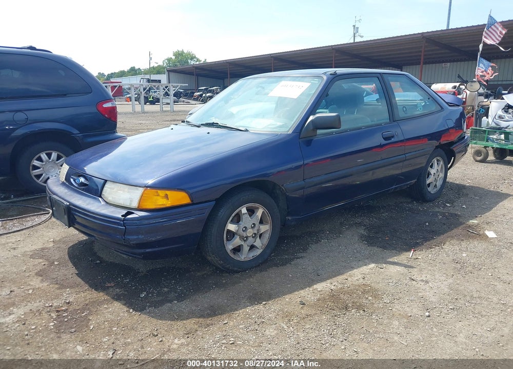 1996 FORD ESCORT LX VIN: 3FASP11J6TR137830
