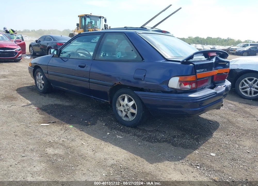 1996 FORD ESCORT LX VIN: 3FASP11J6TR137830