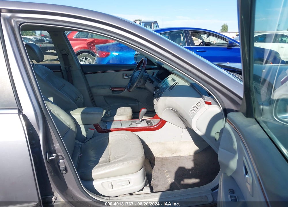 2008 HYUNDAI AZERA LIMITED VIN: KMHFC46F88A273807