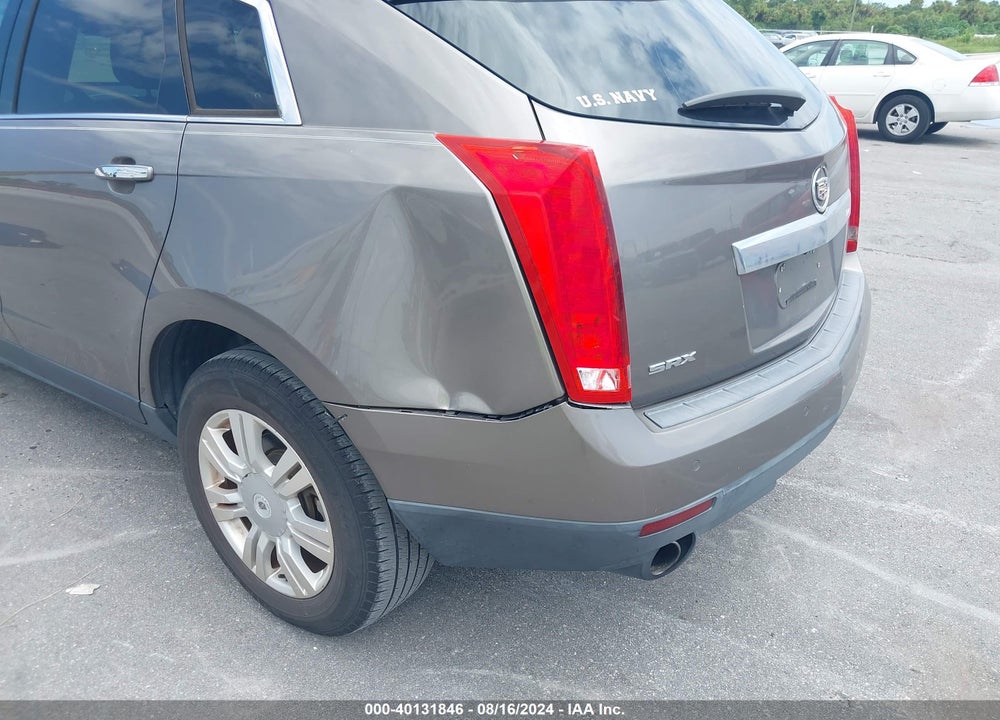 2011 CADILLAC SRX LUXURY COLLECTION VIN: 3GYFNAEY5BS625726