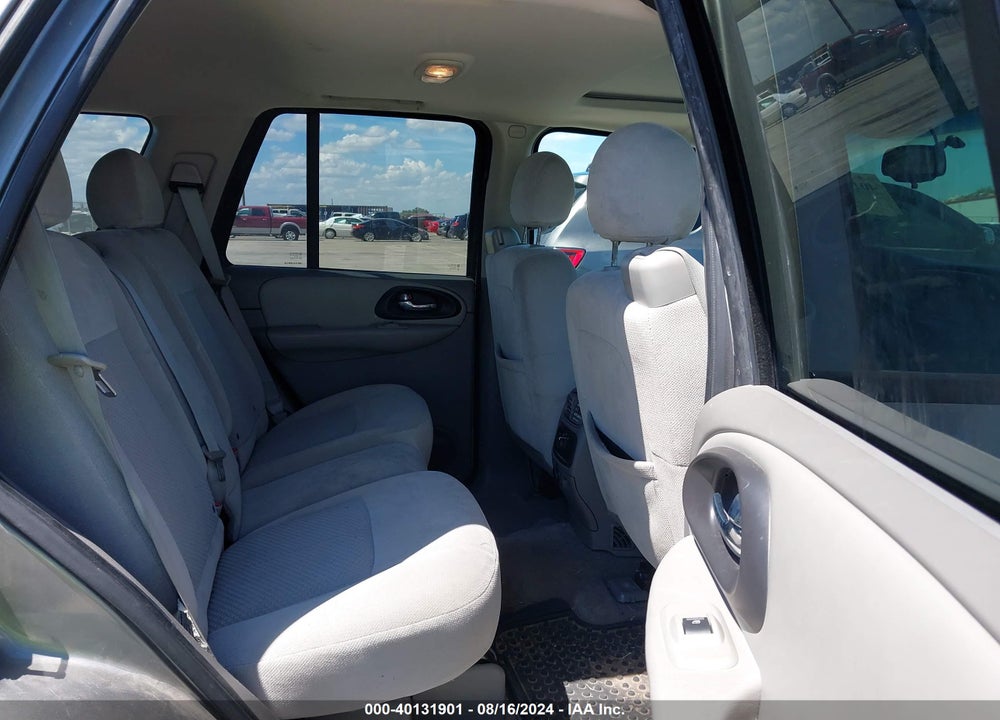 2008 CHEVROLET TRAILBLAZER LT VIN: 1GNDS13S582132192