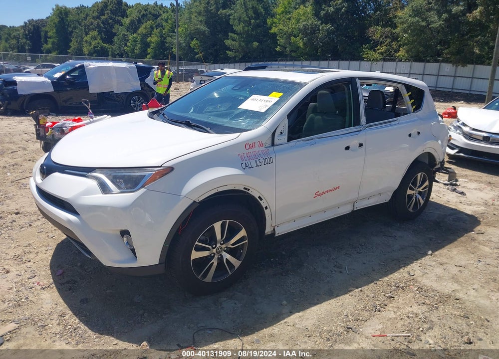 2018 TOYOTA RAV4 XLE VIN: JTMWFREV2JJ152343