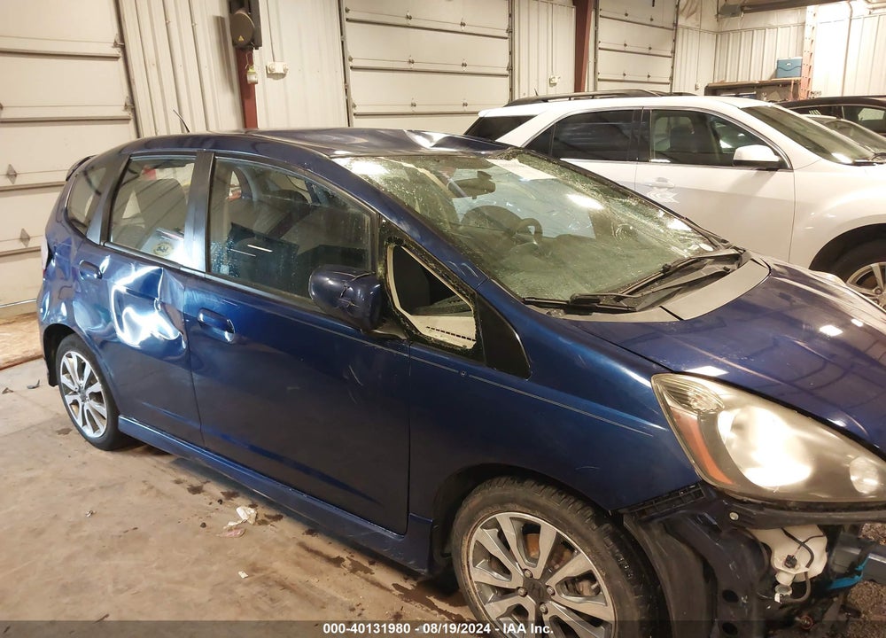 2013 HONDA FIT SPORT VIN: JHMGE8H5XDC021004