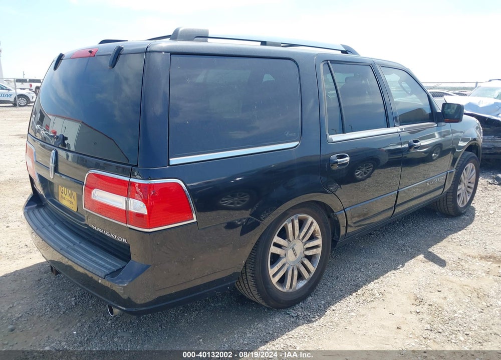 2010 LINCOLN NAVIGATOR VIN: 5LMJJ2H59AEJ11270