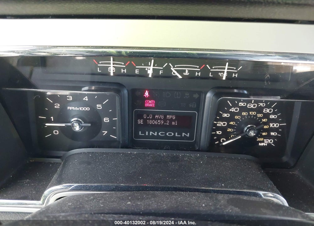 2010 LINCOLN NAVIGATOR VIN: 5LMJJ2H59AEJ11270