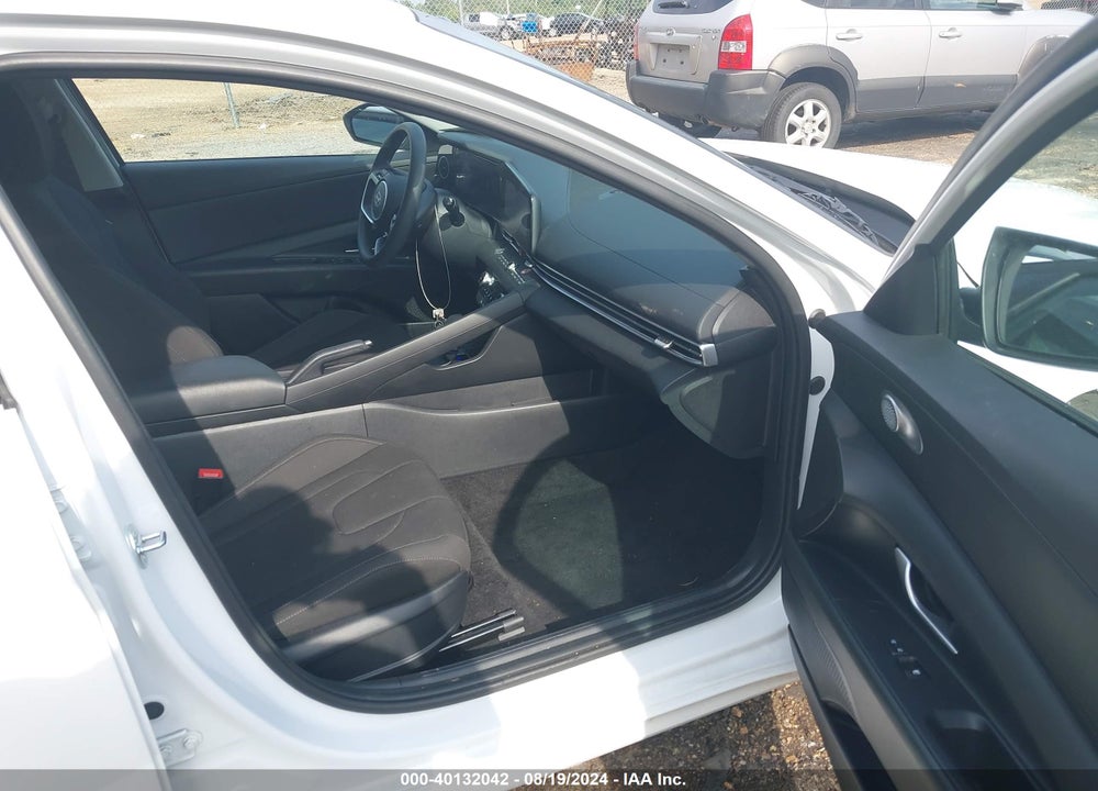 2024 HYUNDAI ELANTRA VIN: KMHLM4DG8RU649420