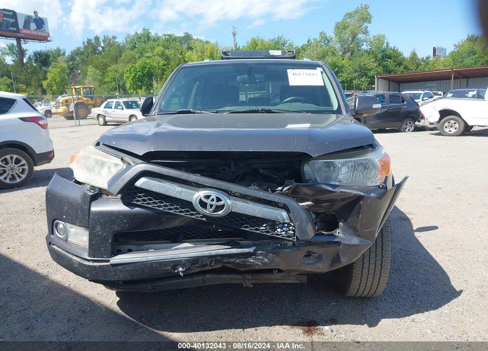 2011 TOYOTA 4RUNNER SR5 V6 VIN: JTEBU5JR2B5058846