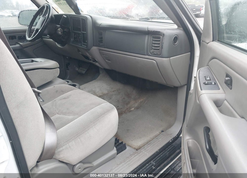 2005 GMC YUKON SLE VIN: 1GKEC13V95R122261
