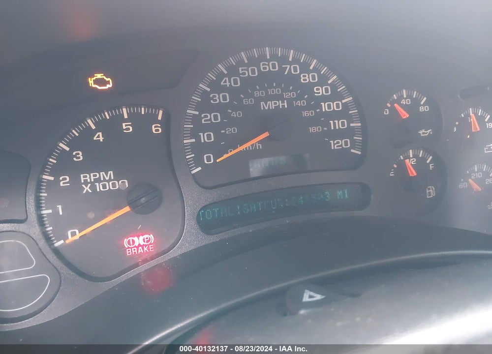 2005 GMC YUKON SLE VIN: 1GKEC13V95R122261