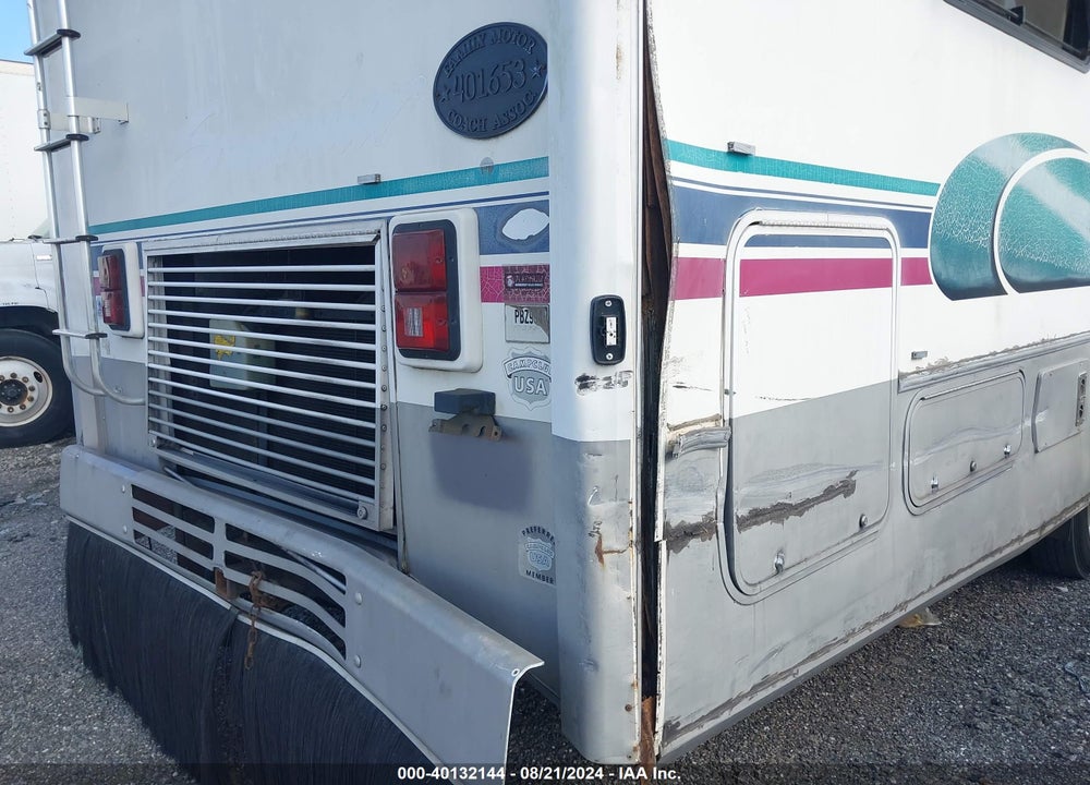 1995 OSHKOSH MOTOR TRUCK CO. CHASSIS X LINE VIN: 4CDR6BR23S2306623
