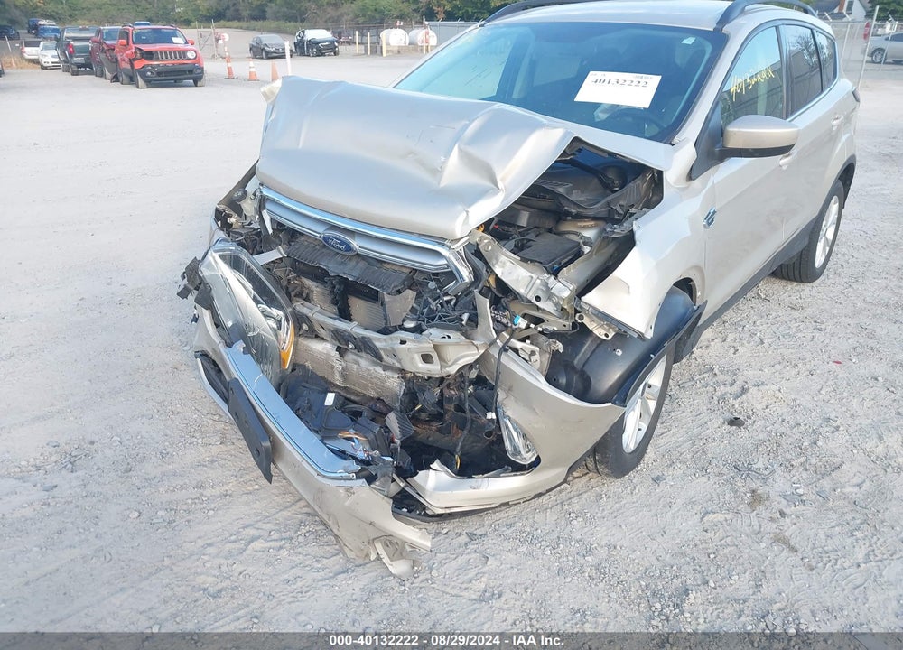 2017 FORD ESCAPE SE VIN: 1FMCU9GD4HUA49152