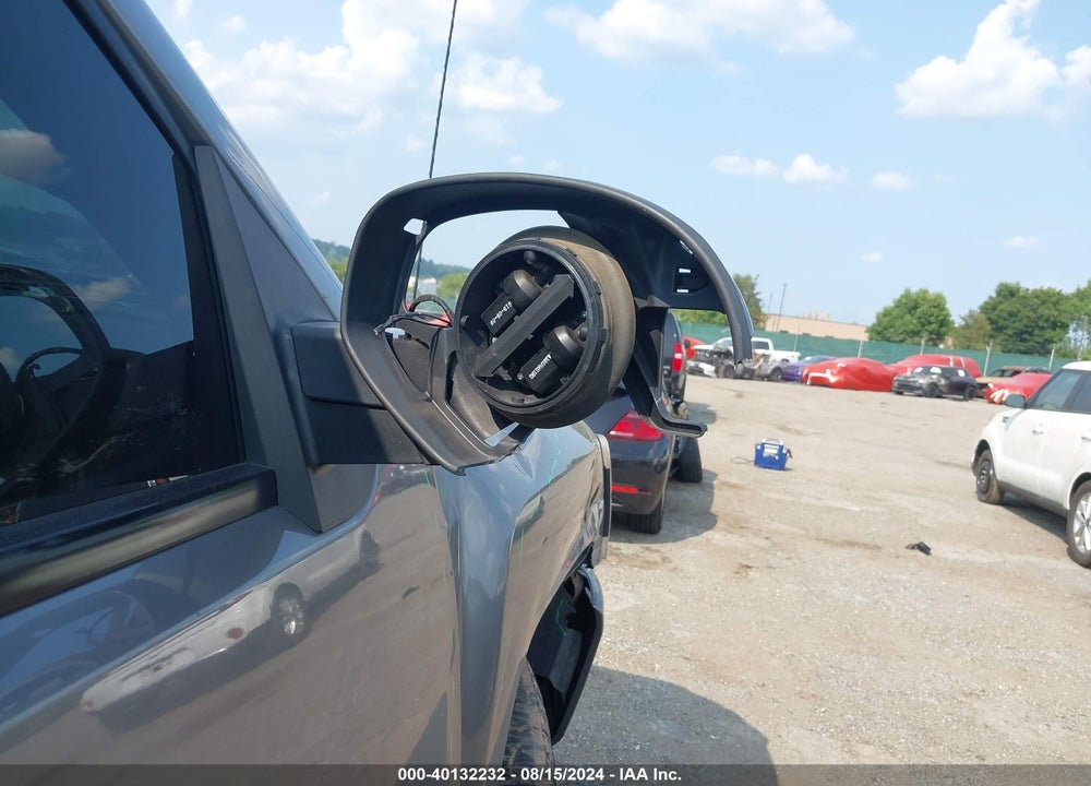 2009 CHEVROLET SILVERADO 1500 LT VIN: 1GCEK29J09Z105458