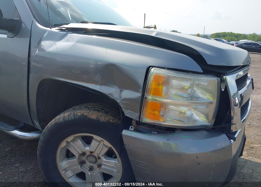 2009 CHEVROLET SILVERADO 1500 LT VIN: 1GCEK29J09Z105458