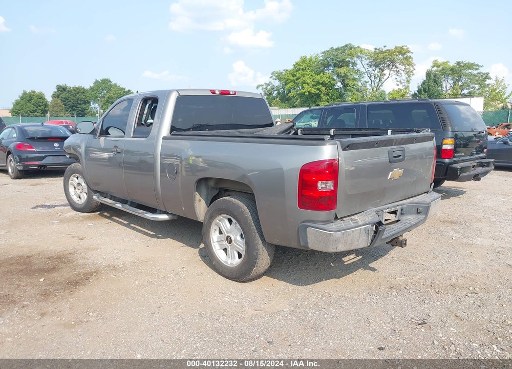 2009 CHEVROLET SILVERADO 1500 LT VIN: 1GCEK29J09Z105458