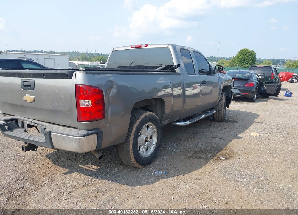2009 CHEVROLET SILVERADO 1500 LT VIN: 1GCEK29J09Z105458