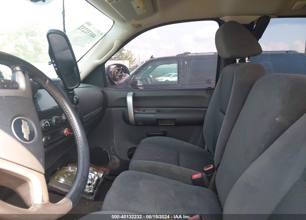 2009 CHEVROLET SILVERADO 1500 LT VIN: 1GCEK29J09Z105458