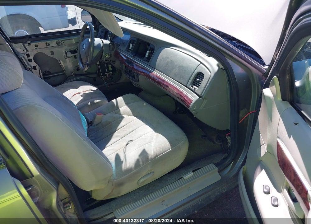 2001 MERCURY GRAND MARQUIS GS VIN: 2MEFM74W11X620668