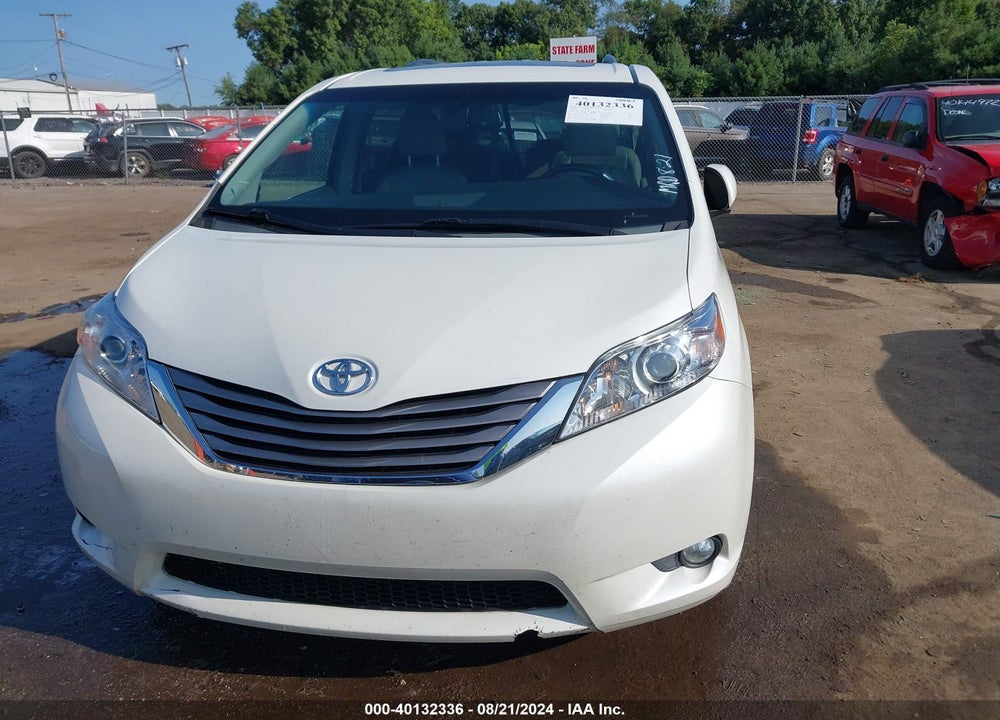 2015 TOYOTA SIENNA XLE 8 PASSENGER VIN: 5TDYK3DC1FS627413