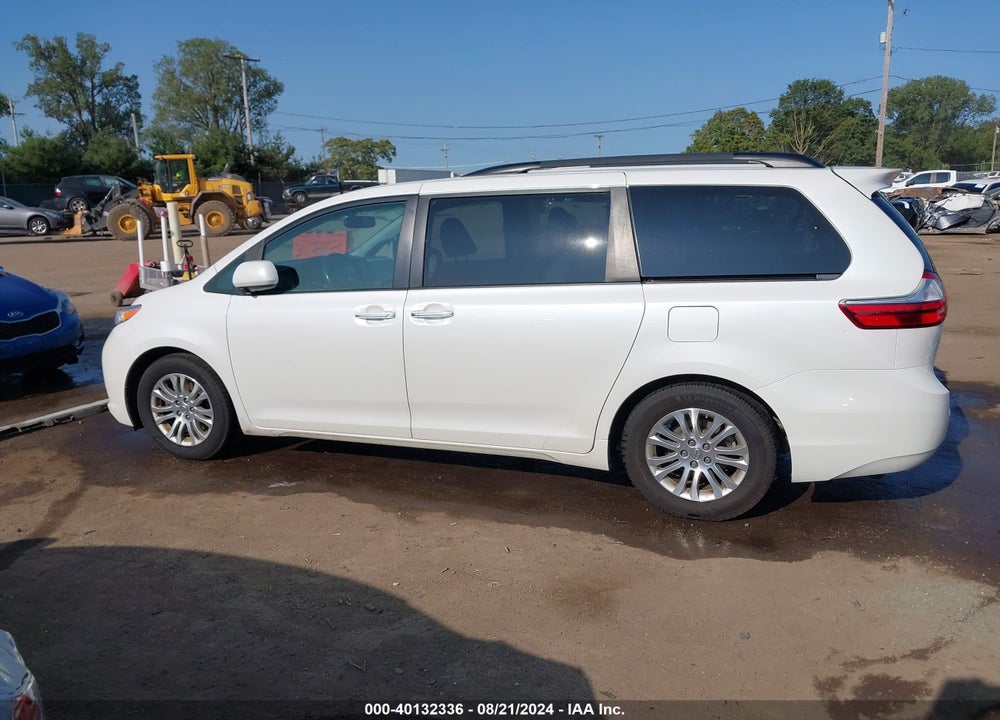2015 TOYOTA SIENNA XLE 8 PASSENGER VIN: 5TDYK3DC1FS627413
