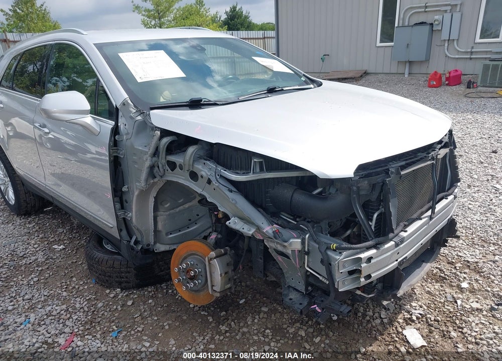 2018 CADILLAC XT5 STANDARD VIN: 1GYKNARS0JZ233081