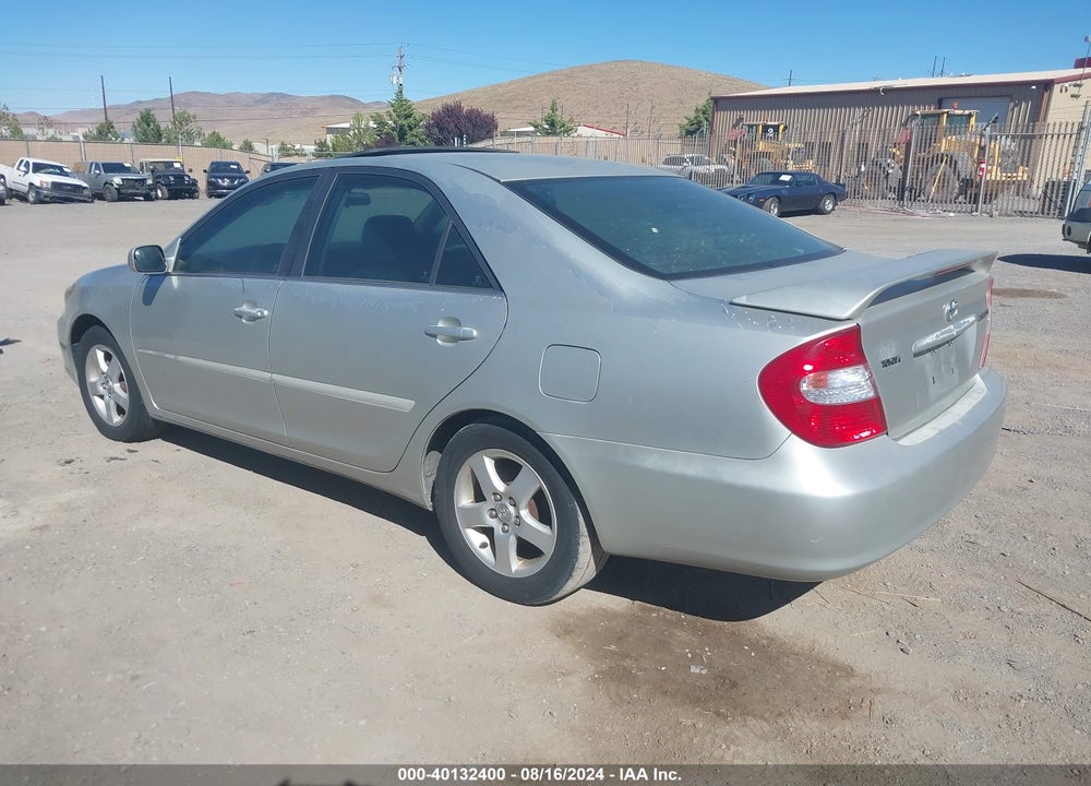2004 TOYOTA CAMRY SE VIN: 4T1BE32K74U885530
