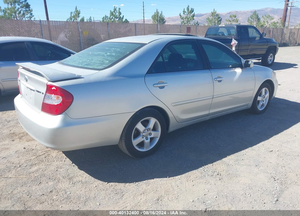 2004 TOYOTA CAMRY SE VIN: 4T1BE32K74U885530