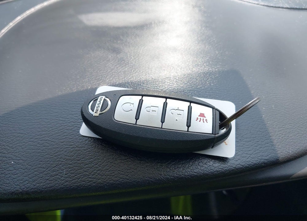 2018 NISSAN KICKS SR VIN: 3N1CP5CU0JL519321