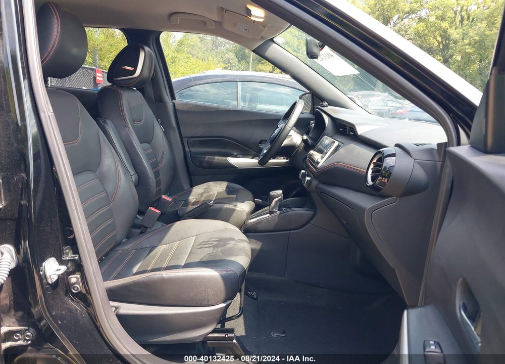 2018 NISSAN KICKS SR VIN: 3N1CP5CU0JL519321