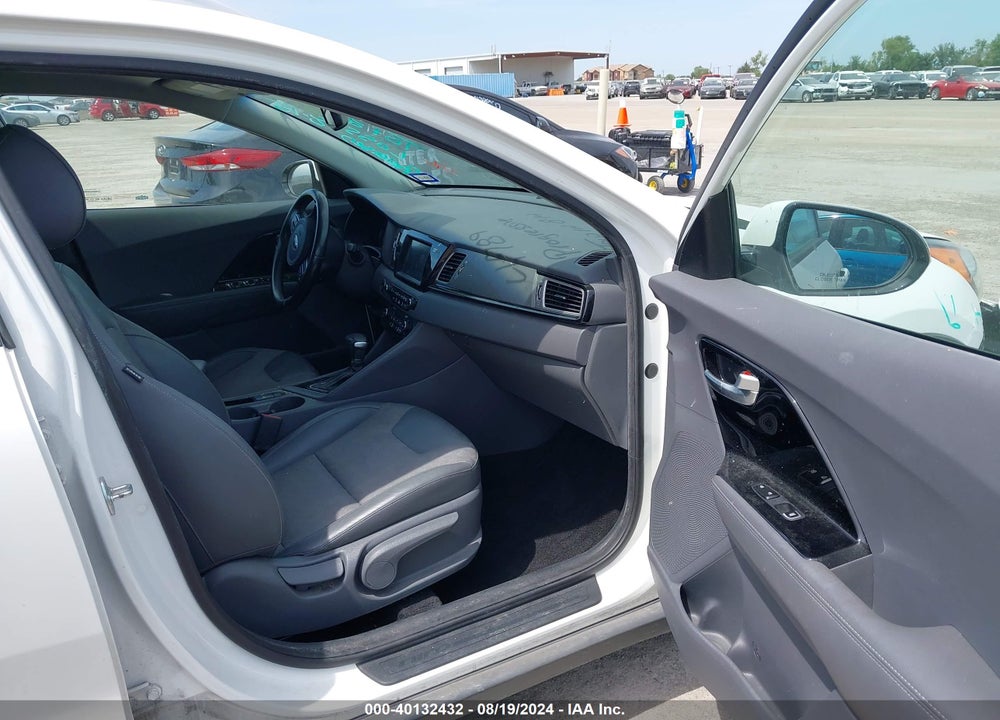 2018 KIA NIRO EX VIN: KNDCC3LC8J5126025