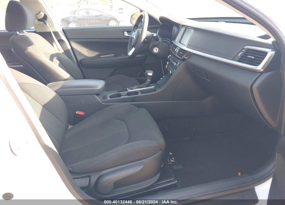 2019 KIA OPTIMA LX VIN: 5XXGT4L38KG374411