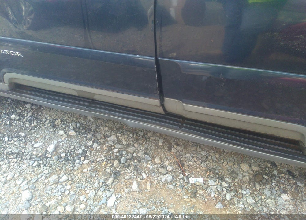 2004 LINCOLN NAVIGATOR VIN: 5LMFU28R84LJ26651