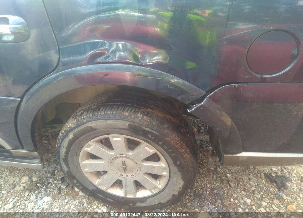 2004 LINCOLN NAVIGATOR VIN: 5LMFU28R84LJ26651