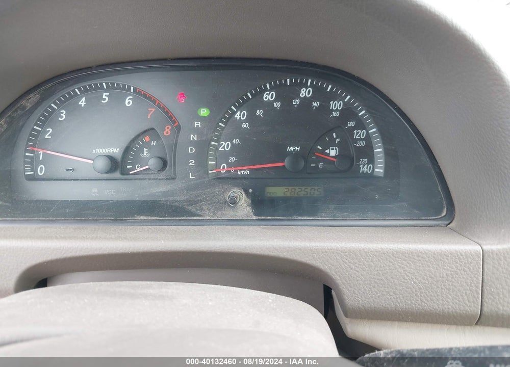 2002 TOYOTA CAMRY XLE V6 VIN: JTDBF30K520037381