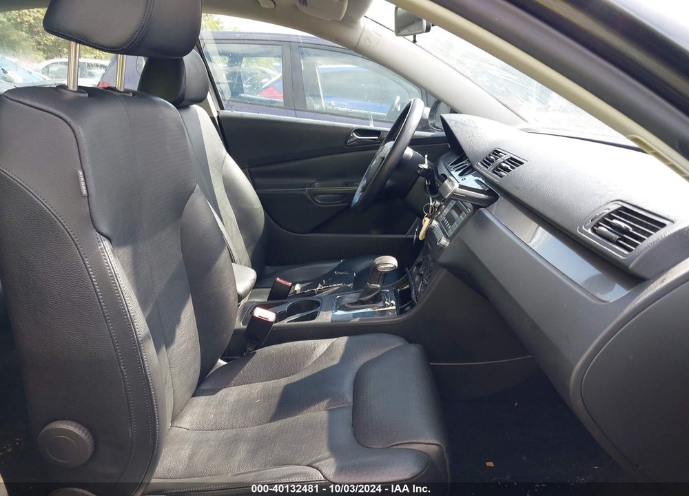 2008 VOLKSWAGEN PASSAT TURBO VIN: WVWJK73C78E171355