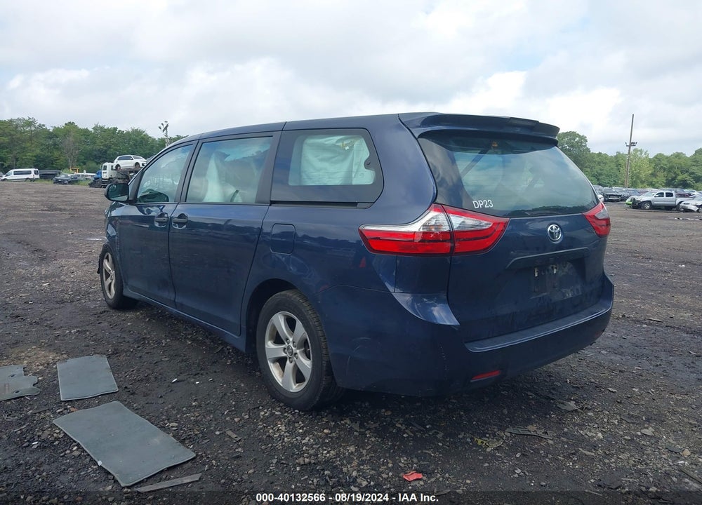 2018 TOYOTA SIENNA L 7 PASSENGER VIN: 5TDZZ3DC5JS927576