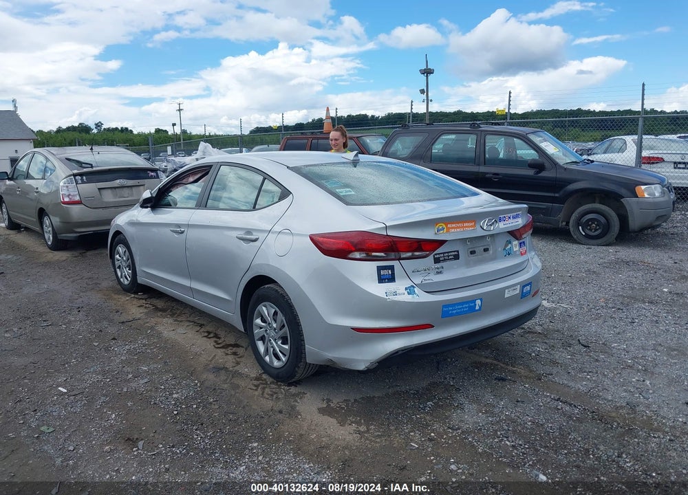 2017 HYUNDAI ELANTRA VIN: KMHD74LF2HU325804
