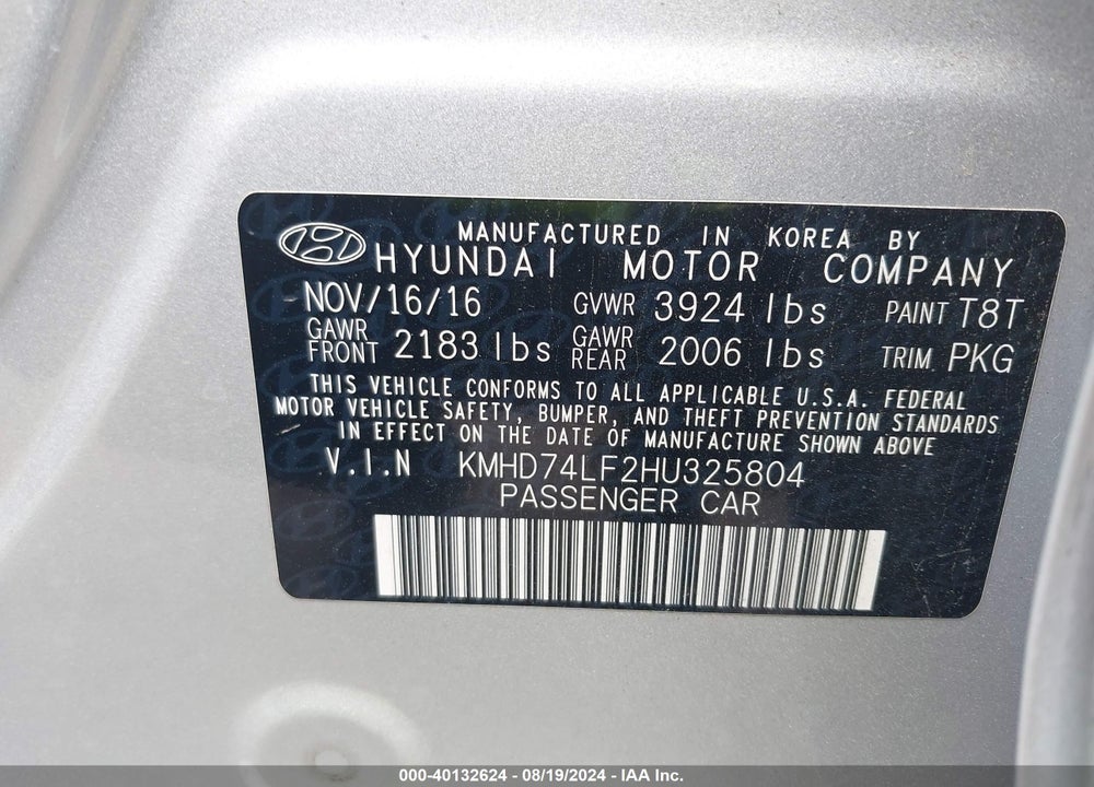 2017 HYUNDAI ELANTRA VIN: KMHD74LF2HU325804