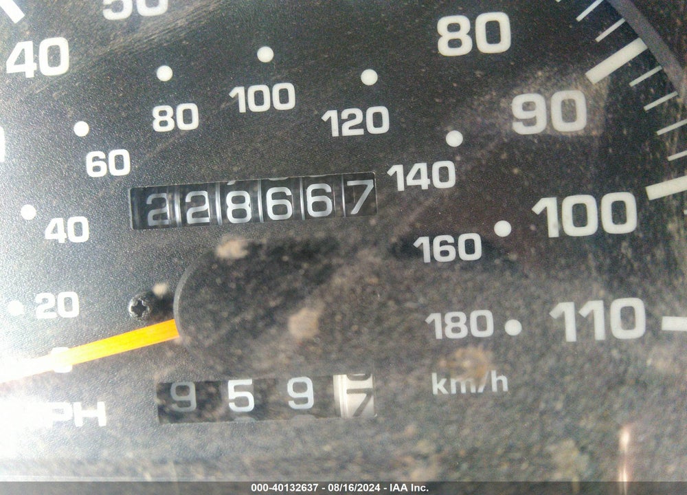 1996 TOYOTA 4RUNNER SR5 VIN: JT3HN86R6T0051813